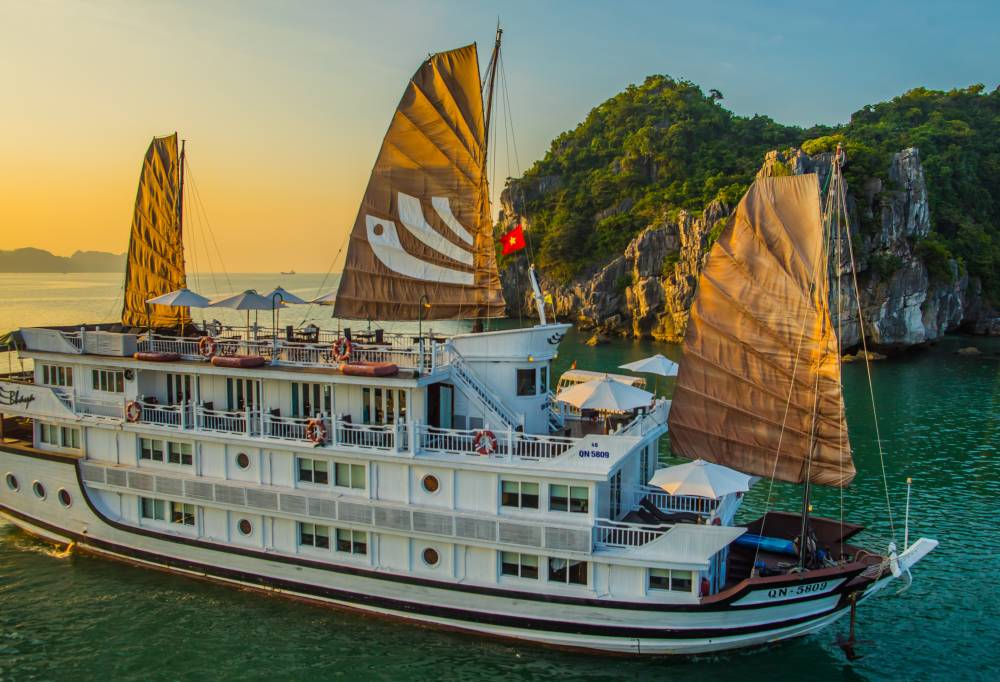 Halong Bay Cruise-333Travel